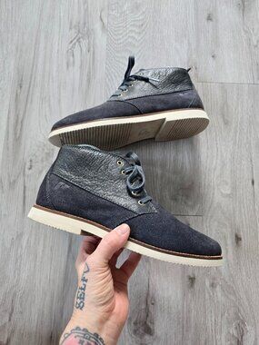 Pointer | Collegiate navy suede classic granola chukka booties shoes | WMS 7.5